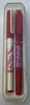 2297-1 € 3,00 coca cola pen set van 2.jpeg